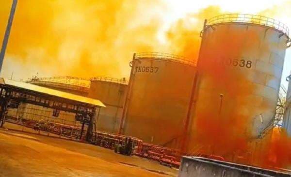 Cerita Warga soal Asap Bahan Kimia dari Pabrik di Cilegon: Dada Kami Sesak dan Mual Cerita Warga soal Asap Bahan Kimia dari Pabrik di Cilegon: Dada Kami Sesak dan Mual