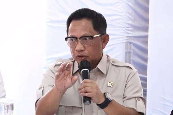 Mendagri Minta Kades di Aceh Susun Data Warga Penerima, Percepat Penyaluran Bantuan Mendagri Minta Kades di Aceh Susun Data Warga Penerima, Percepat Penyaluran Bantuan