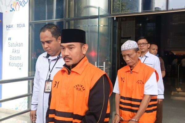 KPK: Anggota DPRD Bekasi Iin Farihin Diduga Komunikasi Intens dengan Ayah Ade Kuswara KPK: Anggota DPRD Bekasi Iin Farihin Diduga Komunikasi Intens dengan Ayah Ade Kuswara