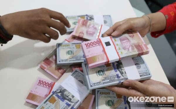 Rupiah Melemah Dekati Rp16.900 per USD, BI Ungkap Penyebabnya Rupiah Melemah Dekati Rp16.900 per USD, BI Ungkap Penyebabnya