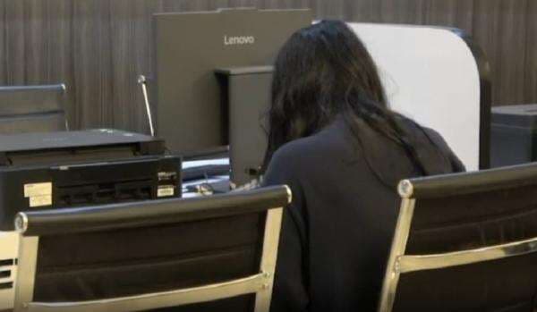 Pelayan Warung Makan di Makassar Diperkosa Bos Pria dan Direkam Sang Istri Pelayan Warung Makan di Makassar Diperkosa Bos Pria dan Direkam Sang Istri