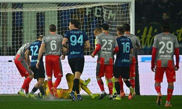 Presiden Inter Milan Buka Suara soal Pelemparan Petasan ke Kiper Timnas Indonesia Emil Audero Presiden Inter Milan Buka Suara soal Pelemparan Petasan ke Kiper Timnas Indonesia Emil Audero