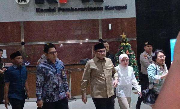 Gus Yaqut Selesai Diperiksa KPK Terkait Kuota Haji, Irit Bicara Langsung Nyelonong Pulang Gus Yaqut Selesai Diperiksa KPK Terkait Kuota Haji, Irit Bicara Langsung Nyelonong Pulang