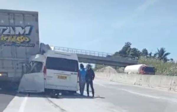 3 Orang Tewas dalam Kecelakaan Maut di Tol Cisumdawu 3 Orang Tewas dalam Kecelakaan Maut di Tol Cisumdawu