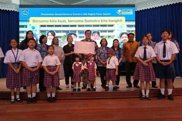 Gandeng MNC Peduli, Sekolah Regina Pacis Jakarta Salurkan Bantuan Bencana Sumatra Gandeng MNC Peduli, Sekolah Regina Pacis Jakarta Salurkan Bantuan Bencana Sumatra