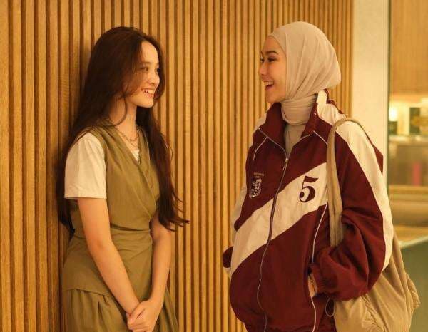 Anak Zaskia Mecca Ditegur Guru karena Rok Pendek, Reaksi Mengejutkan Hanung Bramantyo Anak Zaskia Mecca Ditegur Guru karena Rok Pendek, Reaksi Mengejutkan Hanung Bramantyo