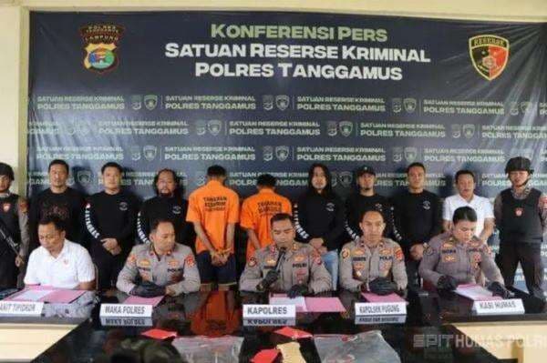 Pasutri Tewas Bersimbah Darah di Tanggamus, Polisi Tetapkan 2 Tersangka Curas Pasutri Tewas Bersimbah Darah di Tanggamus, Polisi Tetapkan 2 Tersangka Curas