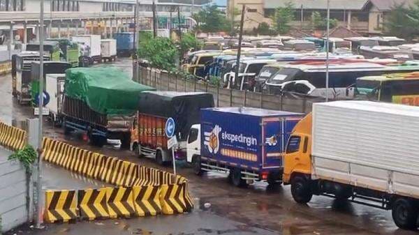 3 Jalur Alternatif Jakarta Pelabuhan Merak, Hemat Waktu hingga 45 Menit! 3 Jalur Alternatif Jakarta Pelabuhan Merak, Hemat Waktu hingga 45 Menit!