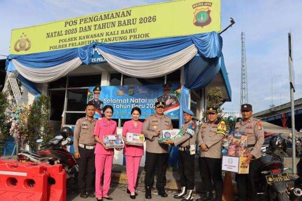 Jelang Malam Tahun Baru, Polisi Sisir Wilayah Rawan di Pelabuhan Tanjung Priok Jelang Malam Tahun Baru, Polisi Sisir Wilayah Rawan di Pelabuhan Tanjung Priok