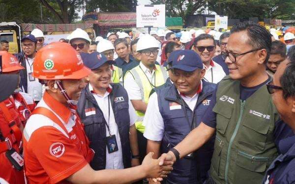 Telkom Kirim Relawan dan Bantuan Kemanusiaan ke Lokasi Bencana Sumatera Telkom Kirim Relawan dan Bantuan Kemanusiaan ke Lokasi Bencana Sumatera