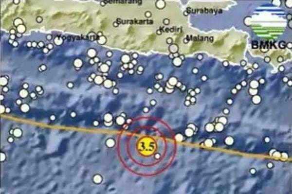 Gempa Terkini Guncang Pacitan Jatim, Cek Kekuatan Magnitudonya! Gempa Terkini Guncang Pacitan Jatim, Cek Kekuatan Magnitudonya!