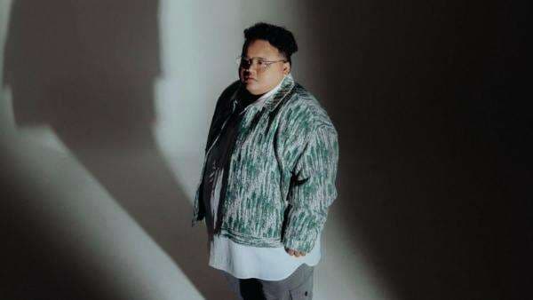 Peter Holly Rilis Single Terbaru Sajak Rindu, Penggemar: Sedih Banget! Peter Holly Rilis Single Terbaru Sajak Rindu, Penggemar: Sedih Banget!