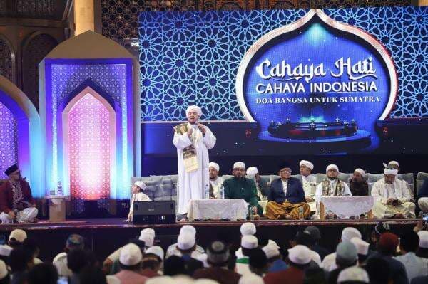 Doa Bangsa untuk Sumatra, Habib Jindan: Musibah adalah Ujian Cinta dari Allah SWT Doa Bangsa untuk Sumatra, Habib Jindan: Musibah adalah Ujian Cinta dari Allah SWT