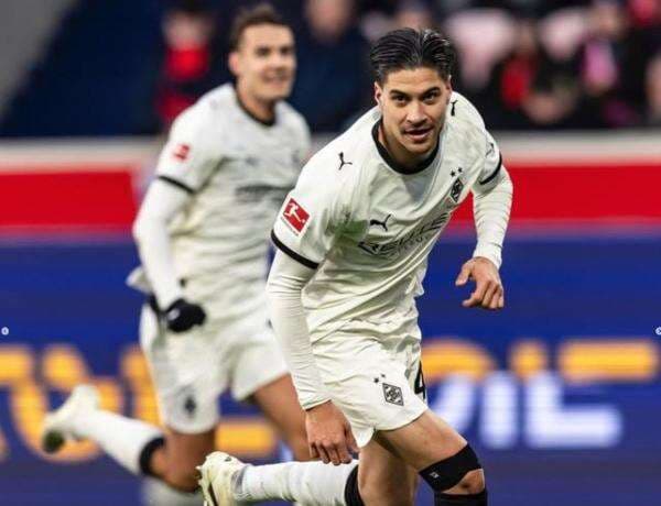 Cetak Gol Penalti untuk Borussia Monchengladbach, Kevin Diks Banjir Pujian Netizen Indonesia Cetak Gol Penalti untuk Borussia Monchengladbach, Kevin Diks Banjir Pujian Netizen Indonesia