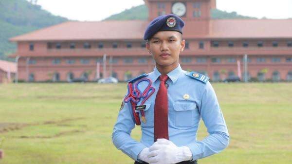 Siswa SMA Taruna Nusantara Idolakan Prabowo: Disiplin adalah Napasku Siswa SMA Taruna Nusantara Idolakan Prabowo: Disiplin adalah Napasku