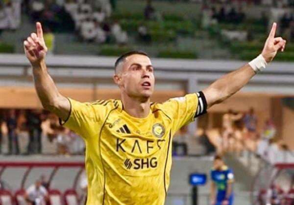 Bos JDT: Cristiano Ronaldo Hanya Mau Main di Johor jika Al Nassr Jalani Tur Asia di Malaysia! Bos JDT: Cristiano Ronaldo Hanya Mau Main di Johor jika Al Nassr Jalani Tur Asia di Malaysia!