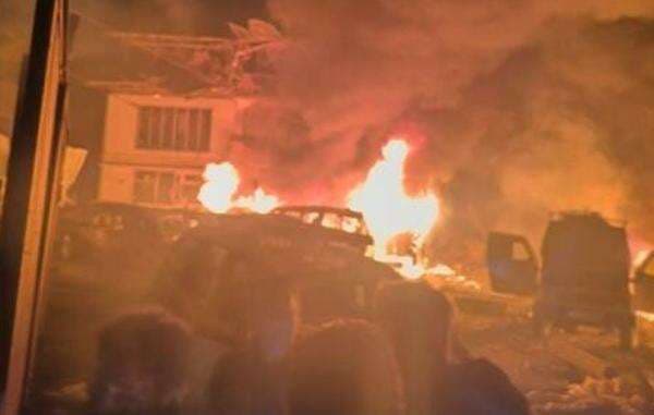 Bahan Peledak Sitaan Meledak di Kantor Polisi, 9 Orang Tewas Puluhan Luka Bahan Peledak Sitaan Meledak di Kantor Polisi, 9 Orang Tewas Puluhan Luka