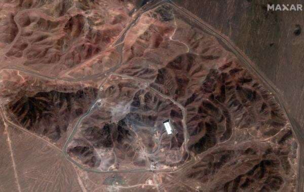 Trump Sebut Iran Takut dan Minta Negosiasi setelah Fasilitas Nuklirnya Diserang Trump Sebut Iran Takut dan Minta Negosiasi setelah Fasilitas Nuklirnya Diserang