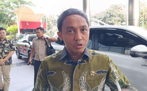 Tingkatkan Pengawasan Hutan, Kemenhut Akan Tambah 21 Ribu Polhut Tingkatkan Pengawasan Hutan, Kemenhut Akan Tambah 21 Ribu Polhut