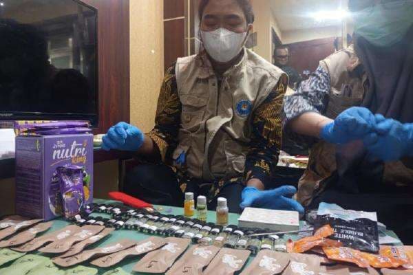 BNN Gerebek Pabrik Narkoba di Apartemen Jakut, Tangkap 4 Orang BNN Gerebek Pabrik Narkoba di Apartemen Jakut, Tangkap 4 Orang