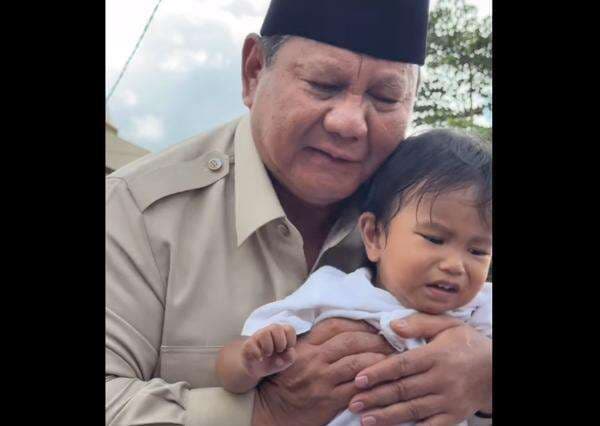 Balita Digendong Prabowo di Takengon, Momen Penuh Haru Diunggah sang Ibu di Medsos Balita Digendong Prabowo di Takengon, Momen Penuh Haru Diunggah sang Ibu di Medsos