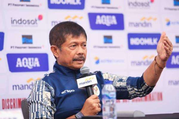 Indra Sjafri Tolak Keras Disamakan dengan Gerald Vanenburg usai Timnas Indonesia U-22 Dibantai Mali Indra Sjafri Tolak Keras Disamakan dengan Gerald Vanenburg usai Timnas Indonesia U-22 Dibantai Mali
