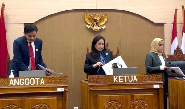 Biodata Rospita Vici Paulyn, Sosok di Balik Sidang Ijazah Jokowi Biodata Rospita Vici Paulyn, Sosok di Balik Sidang Ijazah Jokowi