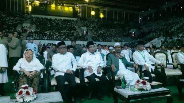 Sinta Nuriyah hingga Menag Hadiri Harlah 1 Abad NU di Senayan Sinta Nuriyah hingga Menag Hadiri Harlah 1 Abad NU di Senayan