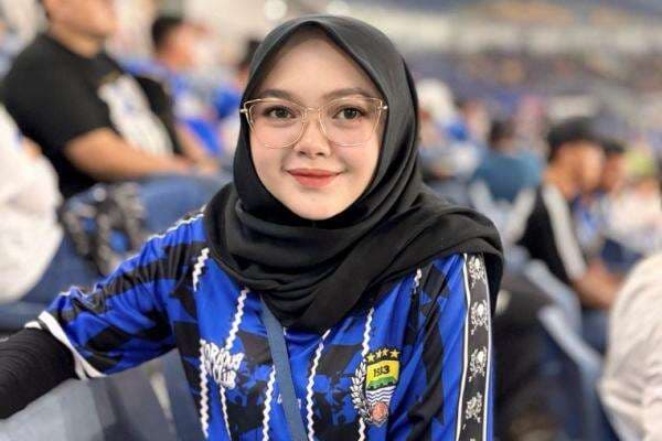 Prediksi Persib Bandung vs PSBS Biak Versi Bobotoh Cantik: Maung Bandung Menang 3-0! Prediksi Persib Bandung vs PSBS Biak Versi Bobotoh Cantik: Maung Bandung Menang 3-0!