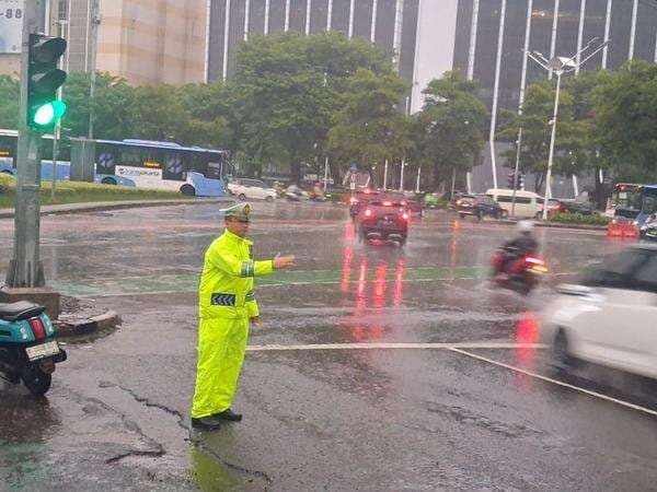 Jabodetabek Dilanda Hujan Deras Pagi Ini Jabodetabek Dilanda Hujan Deras Pagi Ini