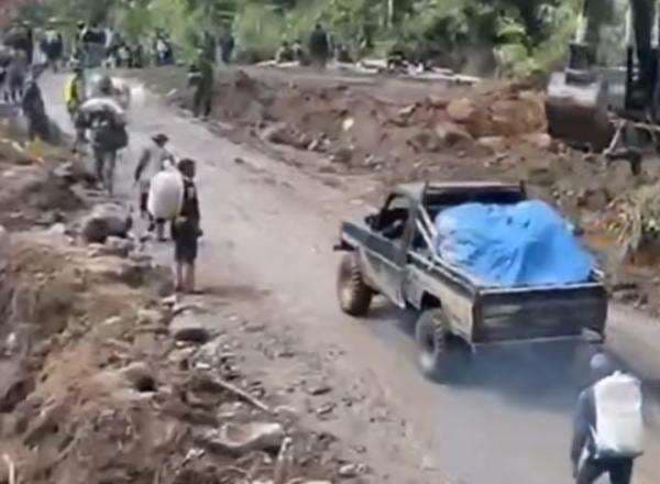 Akses Jalan Aceh Utara-Bener Meriah Bisa Dilintasi Mobil, Perlancar Distribusi Bantuan Akses Jalan Aceh Utara-Bener Meriah Bisa Dilintasi Mobil, Perlancar Distribusi Bantuan