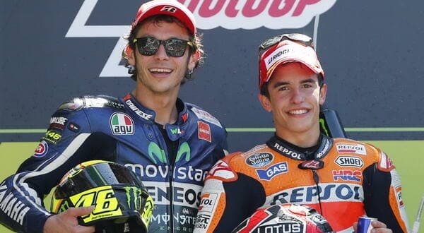 Marc Marquez Tak Ingin Fans-nya Terus Pelihara Dendam ke Valentino Rossi Marc Marquez Tak Ingin Fans-nya Terus Pelihara Dendam ke Valentino Rossi
