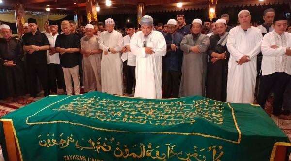 Tiba di Rumah Duka, Jenazah Istri Wiranto Langsung Disholatkan Tiba di Rumah Duka, Jenazah Istri Wiranto Langsung Disholatkan