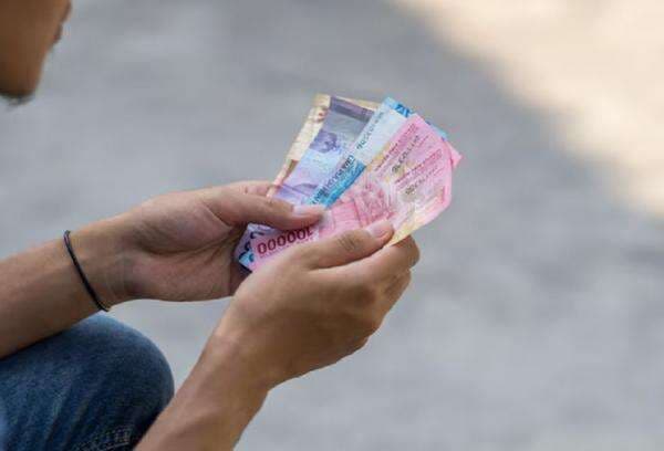 Usai Viral dan Terancam Sanksi Rp200 Juta, Roti O Kini Terima Pembayaran Uang Tunai Usai Viral dan Terancam Sanksi Rp200 Juta, Roti O Kini Terima Pembayaran Uang Tunai