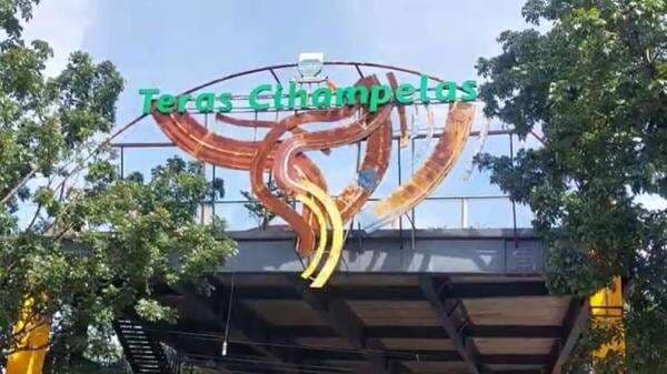 Akan Dibongkar, Teras Cihampelas Dibangun Era Ridwan Kamil Ternyata Tak Miliki PBG dan SLF Akan Dibongkar, Teras Cihampelas Dibangun Era Ridwan Kamil Ternyata Tak Miliki PBG dan SLF