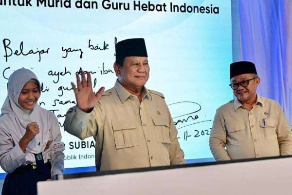 Prabowo Komitmen Pemerataan Pendidikan, 288 Ribu Smartboard Terdistribusi hingga Daerah 3T Prabowo Komitmen Pemerataan Pendidikan, 288 Ribu Smartboard Terdistribusi hingga Daerah 3T