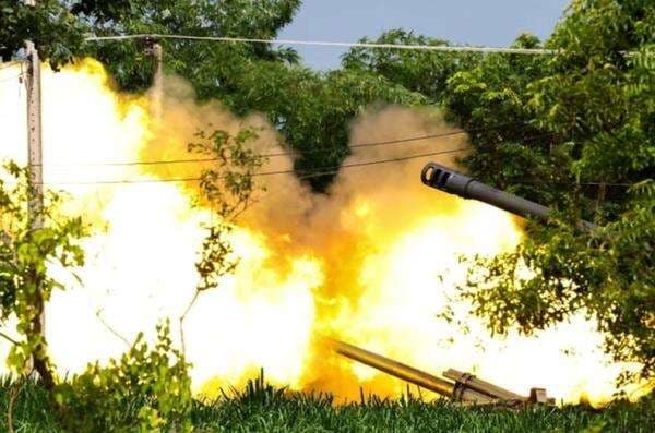 Serangan Artileri Thailand Bakar Pasar di Kamboja, 1 Orang Tewas Serangan Artileri Thailand Bakar Pasar di Kamboja, 1 Orang Tewas