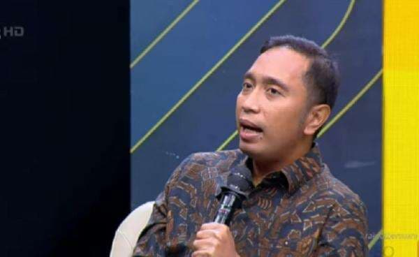 Pakar Hukum Pidana Nilai Ijazah Asli Jokowi Seharusnya Ditunjukkan ke Roy Suryo Cs, Ini Alasannya Pakar Hukum Pidana Nilai Ijazah Asli Jokowi Seharusnya Ditunjukkan ke Roy Suryo Cs, Ini Alasannya