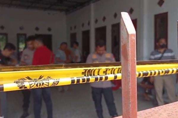 Terungkap! CCTV Rumah Sengaja Dimatikan saat Pembunuhan 3 Orang Sekeluarga di Situbondo Terungkap! CCTV Rumah Sengaja Dimatikan saat Pembunuhan 3 Orang Sekeluarga di Situbondo