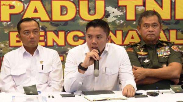 Seskab Teddy Disebut Jadi Penghubung Rakyat ke Presiden Prabowo Seskab Teddy Disebut Jadi Penghubung Rakyat ke Presiden Prabowo