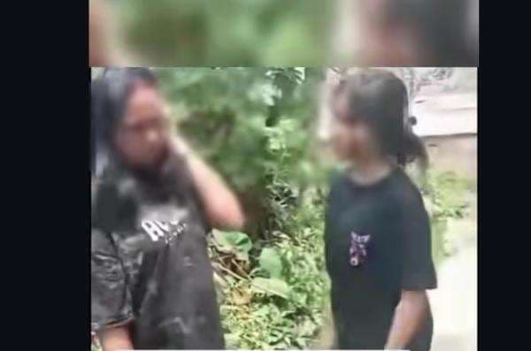 Viral! Siswi SMP di Malang Jadi Korban Perundungan oleh 3 Temannya Viral! Siswi SMP di Malang Jadi Korban Perundungan oleh 3 Temannya