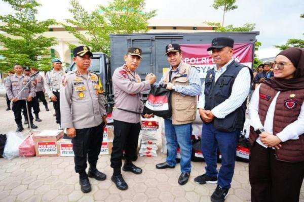 Kapolri Tinjau Pengungsian di Aceh Tengah, Perintahkan Percepatan Distribusi Bantuan Kapolri Tinjau Pengungsian di Aceh Tengah, Perintahkan Percepatan Distribusi Bantuan