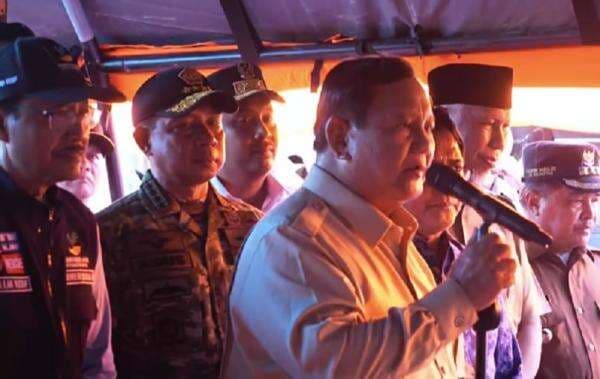 Kunjungi Korban Bencana di Padang Pariaman, Prabowo Janji Perbaiki Rumah Rusak Kunjungi Korban Bencana di Padang Pariaman, Prabowo Janji Perbaiki Rumah Rusak