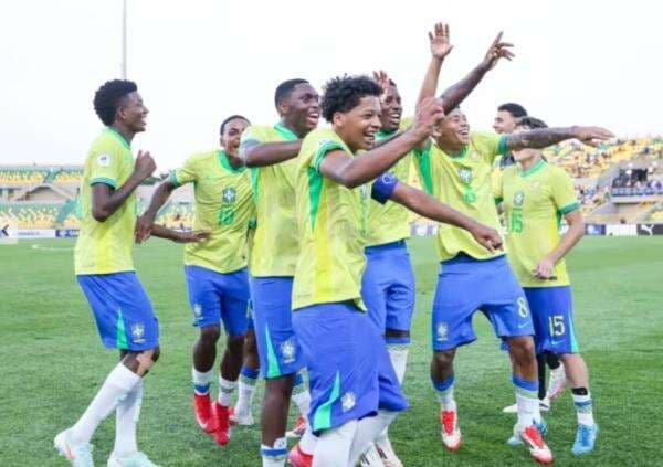 Hasil 16 Besar Piala Dunia U-17 2025: Italia, Portugal, dan Brasil Melaju, Perempatfinal Siap Digelar! Hasil 16 Besar Piala Dunia U-17 2025: Italia, Portugal, dan Brasil Melaju, Perempatfinal Siap Digelar!