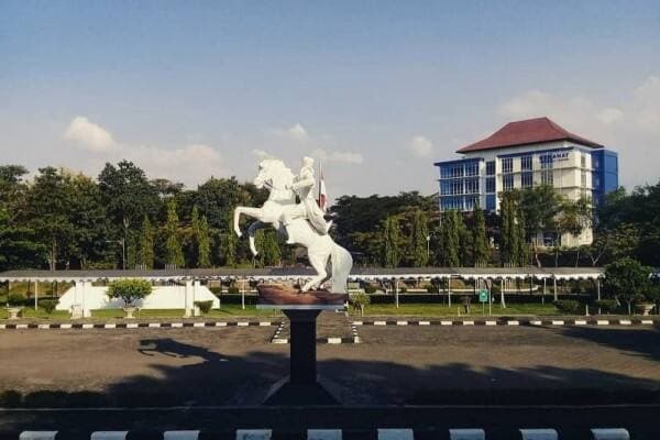 Prodi Ilmu Komunikasi Undip Raih Peringkat ke-29 Terbaik di Asia versi EduRank Prodi Ilmu Komunikasi Undip Raih Peringkat ke-29 Terbaik di Asia versi EduRank