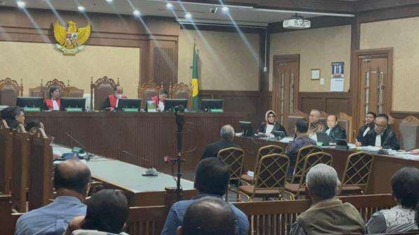 Terdakwa Korupsi LNG Minta Ahok Dihadirkan di Persidangan Terdakwa Korupsi LNG Minta Ahok Dihadirkan di Persidangan