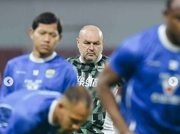 Ogah Remehkan PSM Makassar, Bojan Hodak: Persib Bandung Bakal Dapat Perlawanan 300 Persen! Ogah Remehkan PSM Makassar, Bojan Hodak: Persib Bandung Bakal Dapat Perlawanan 300 Persen!