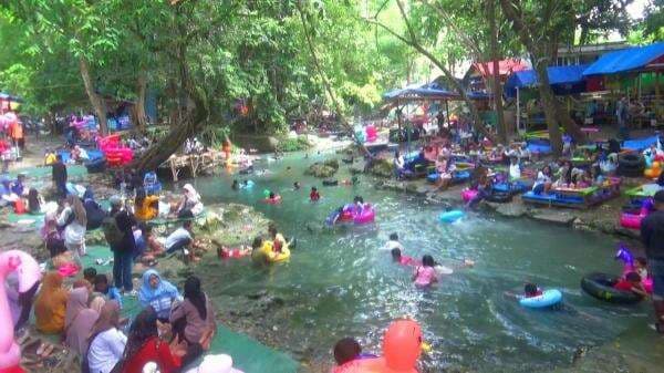 Mudik Medhayoh Bojonegoro, Sejumlah Tempat Wisata Diserbu Pengunjung Mudik Medhayoh Bojonegoro, Sejumlah Tempat Wisata Diserbu Pengunjung
