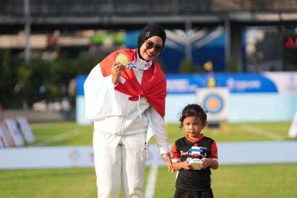 Kisah Sukses dan Profil Diananda Choirunisa, Atlet Panahan yang Borong Medali Emas saat Mengandung Kisah Sukses dan Profil Diananda Choirunisa, Atlet Panahan yang Borong Medali Emas saat Mengandung