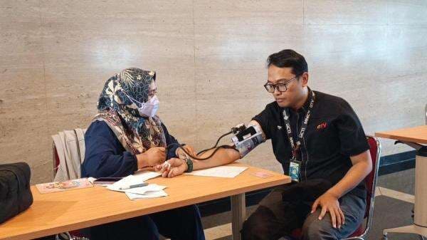 Aksi Donor Darah MNC Peduli Bikin Karyawan Sadar Pentingnya Kesehatan Aksi Donor Darah MNC Peduli Bikin Karyawan Sadar Pentingnya Kesehatan